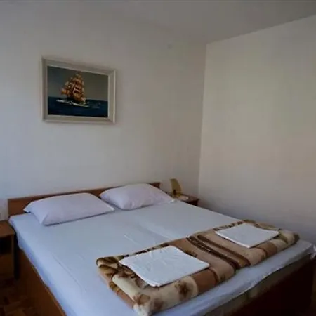 Apartments Katic Vantacici Extérieur photo