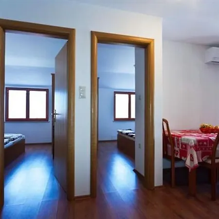 Apartments Katic Vantacici Extérieur photo