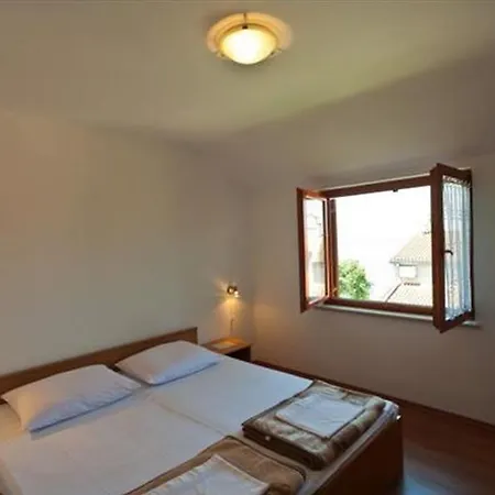 Apartments Katic Vantacici Extérieur photo