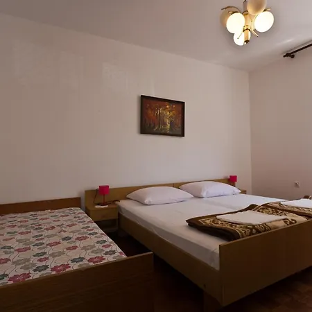 Apartments Katic Vantacici Extérieur photo